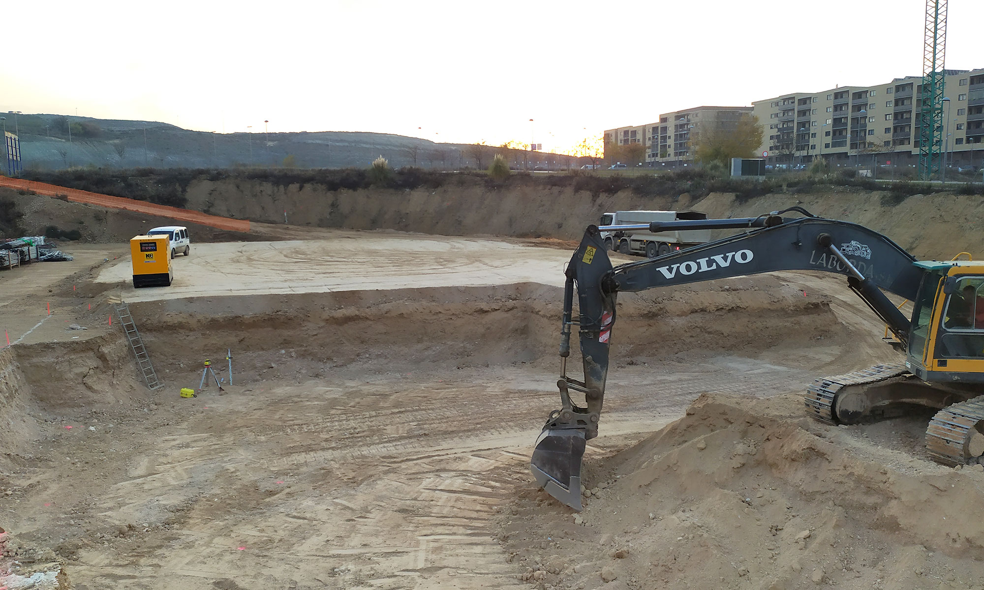 parcela-en-obras-de-los-naranjos